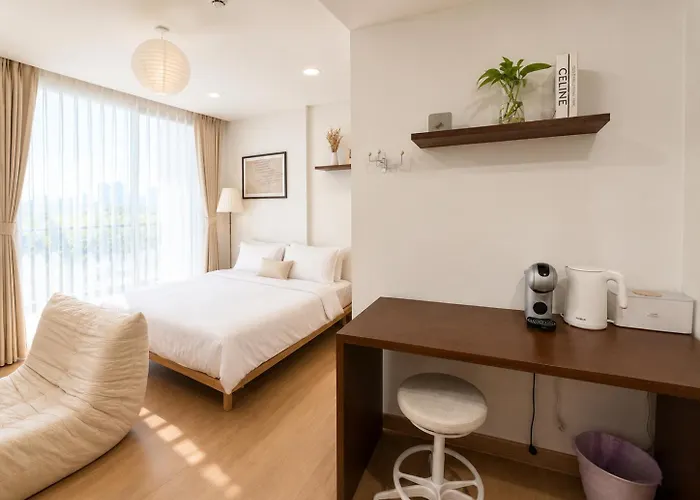 Luxury Vibes-5mins Walk Bts Ekkamai Appartement